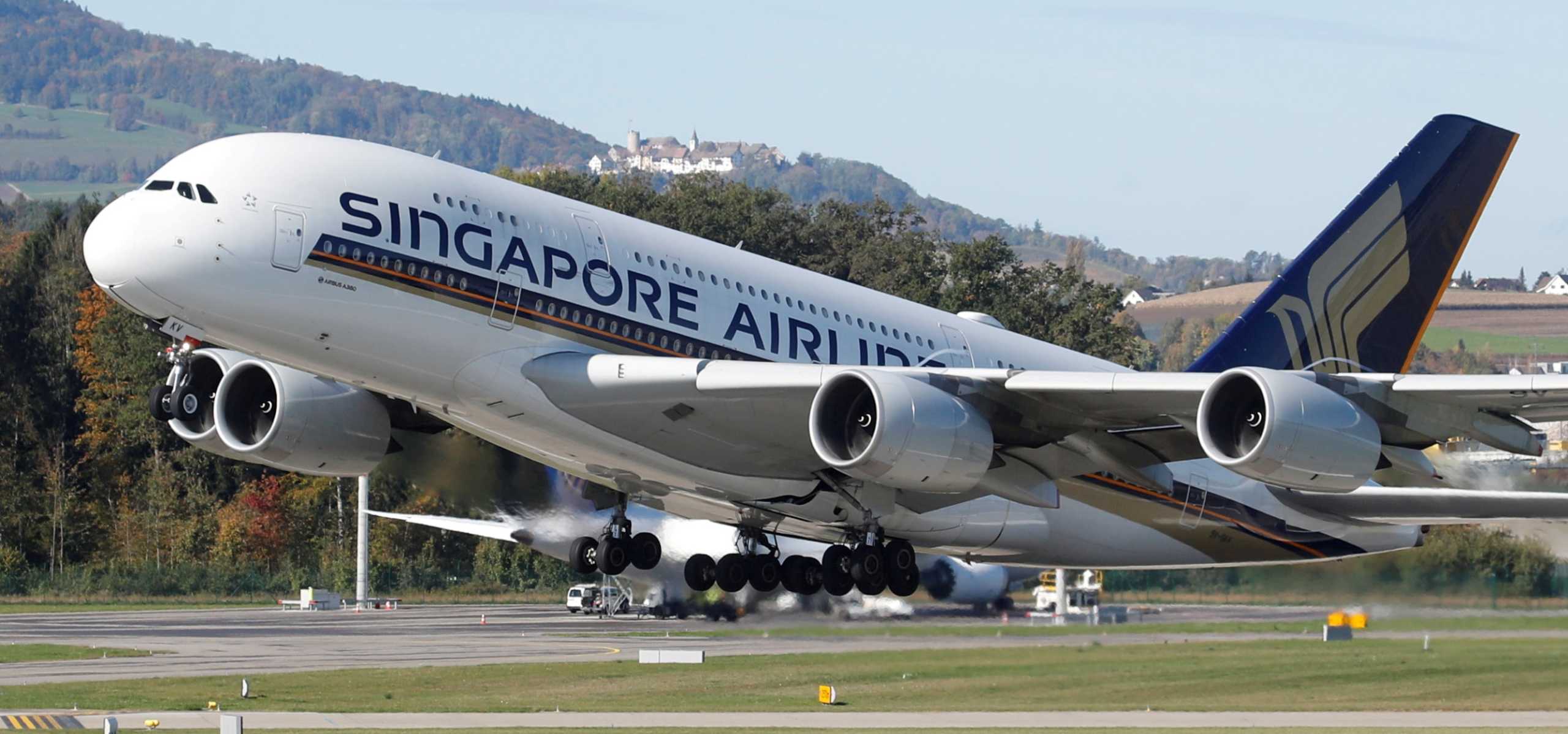 Singapore Airlines: Διανομή φαγητού στα σπίτια επιβατών που δεν μπορούν να ταξιδέψουν λόγω κορονοϊού