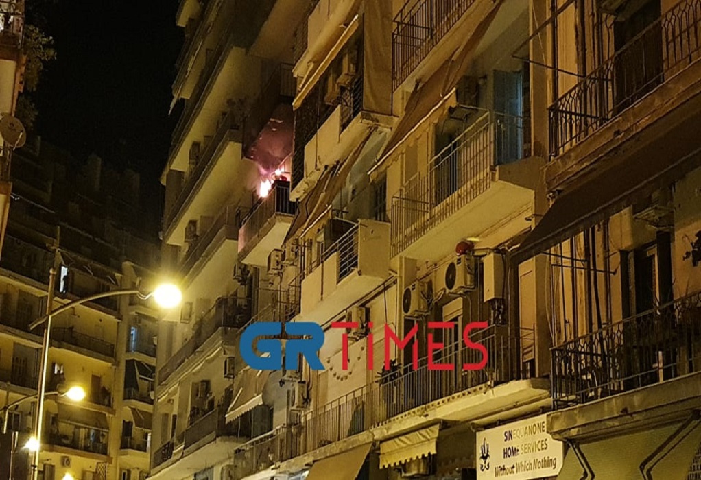 Μία 40χρονη διασωληνωμένη από τη φωτιά σε διαμέρισμα της Θεσσαλονίκης