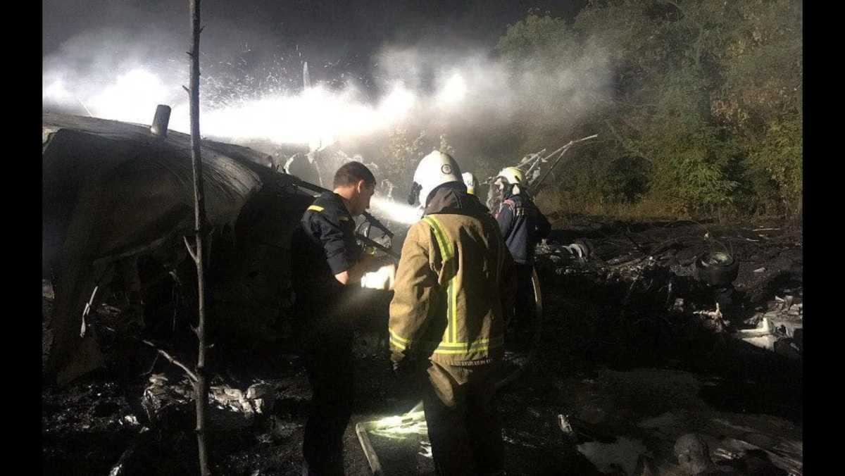 Ουκρανία: Ανθρώπινο λάθος και πρόβλημα στον κινητήρα οι αιτίες της συντριβής του μεταγωγικού Antonov-26