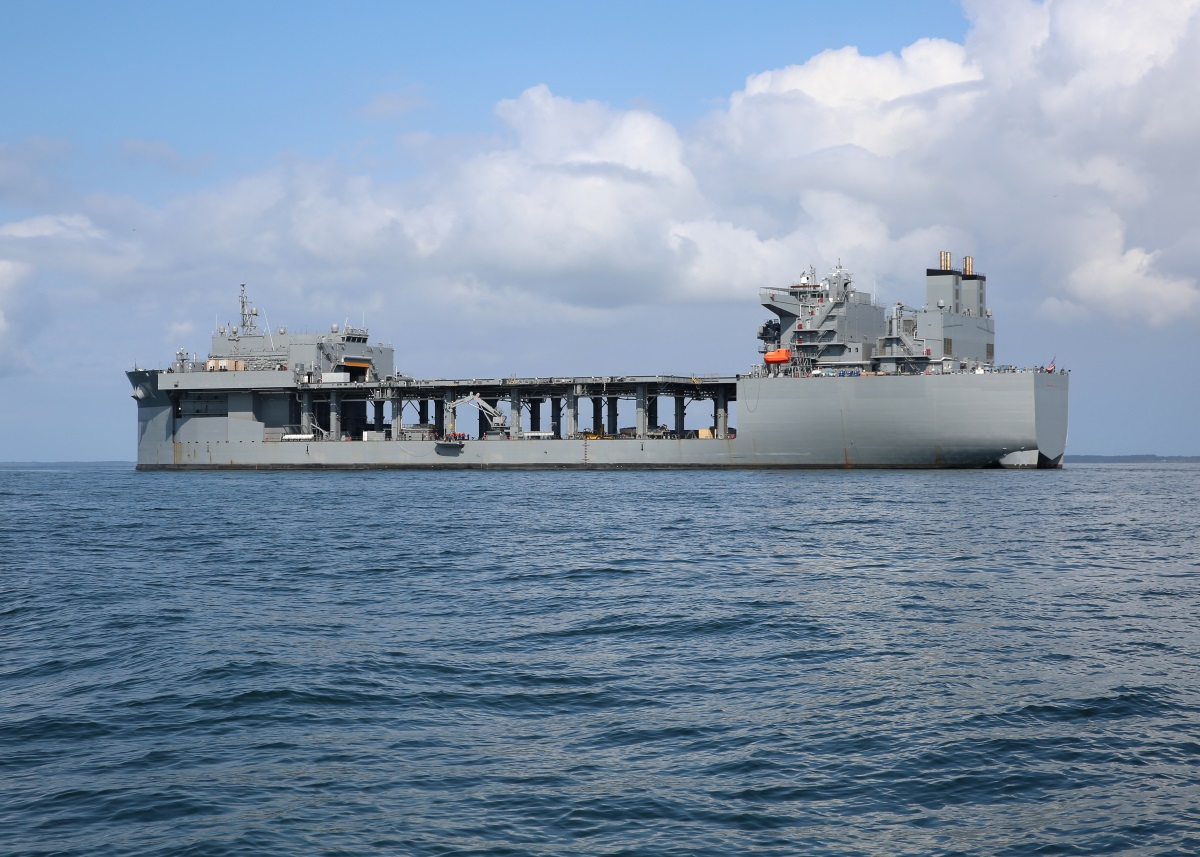 USS Hershel Williams: Αυτό είναι το τεράστιο πλοίο που θα έχει έδρα τη Σούδα