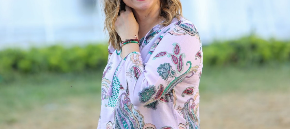 “Πρώην υπουργός με παρενόχλησε σεξουαλικά μέσα σε ασανσέρ. Αιφνιδιάστηκα, τον έσπρωξα…”