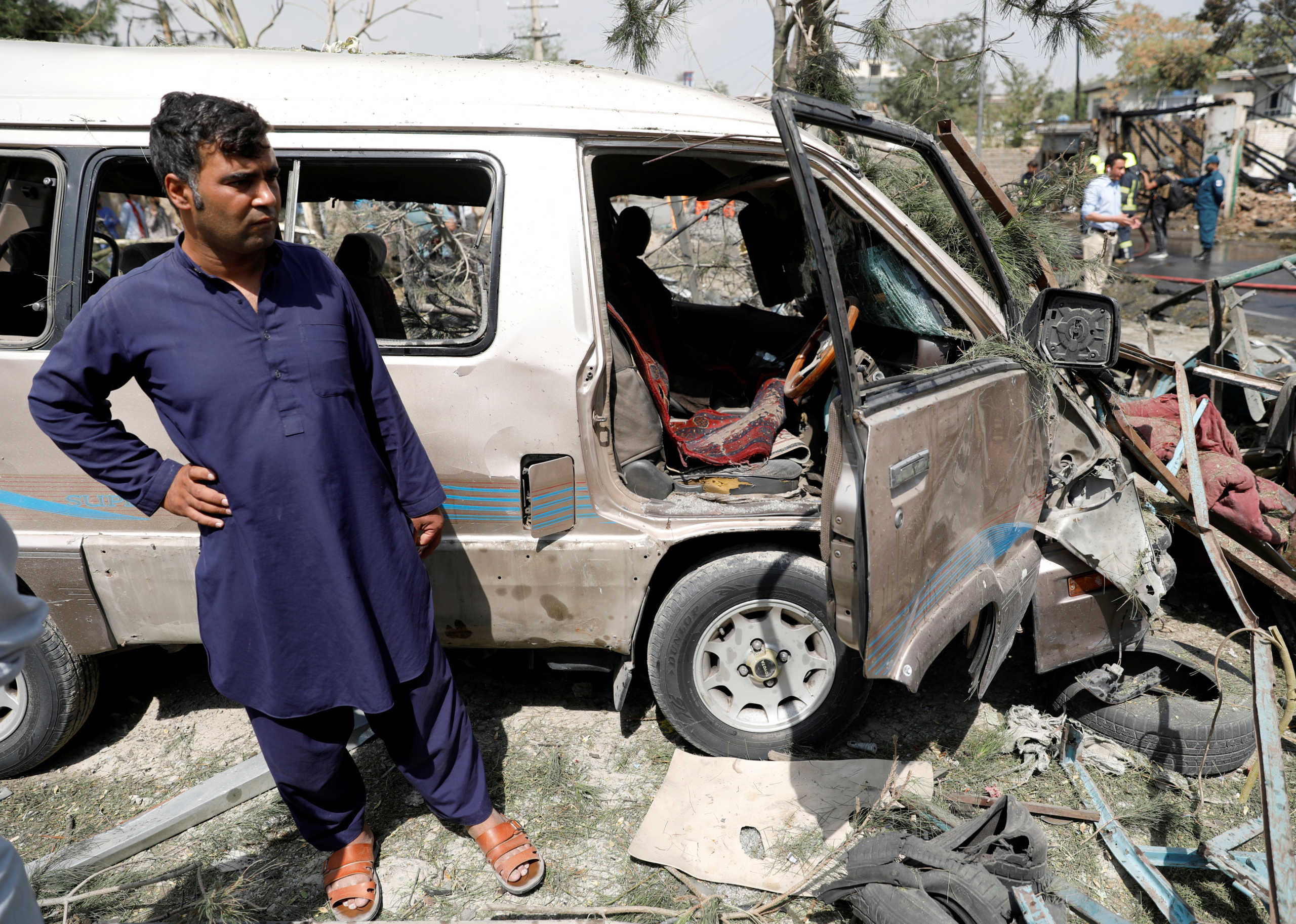 Αφγανιστάν: Έκρηξη με στόχο τον αντιπρόεδρο της χώρας – 6 νεκροί (pics)