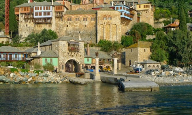 Γιατί αλλιώς το Άγιος Όρος λέγεται “Περιβόλι της Παναγίας”;