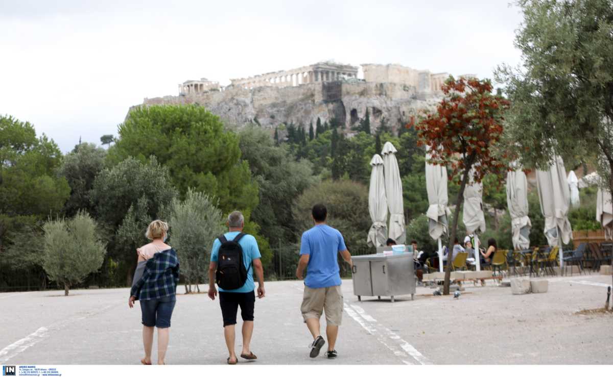 Κορονοϊός: Τα επτά “αγκάθια” που θα κρίνουν το lockdown στην Αττική – Αναγκαία η χρήση μάσκας