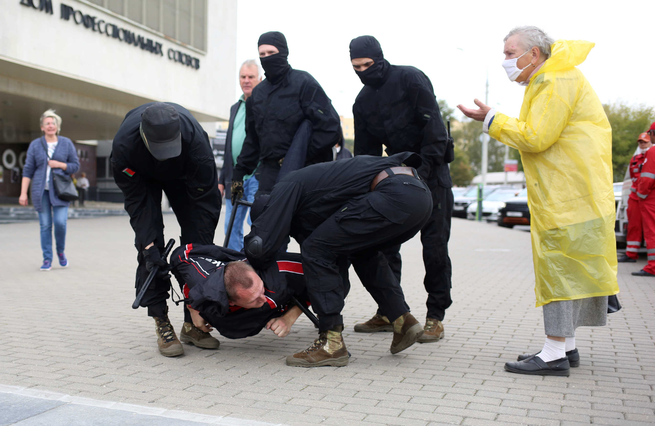 Λευκορωσία: Νέες διαδηλώσεις κατά του Λουκασένκο – Συλλήψεις και δακρυγόνα από την αστυνομία