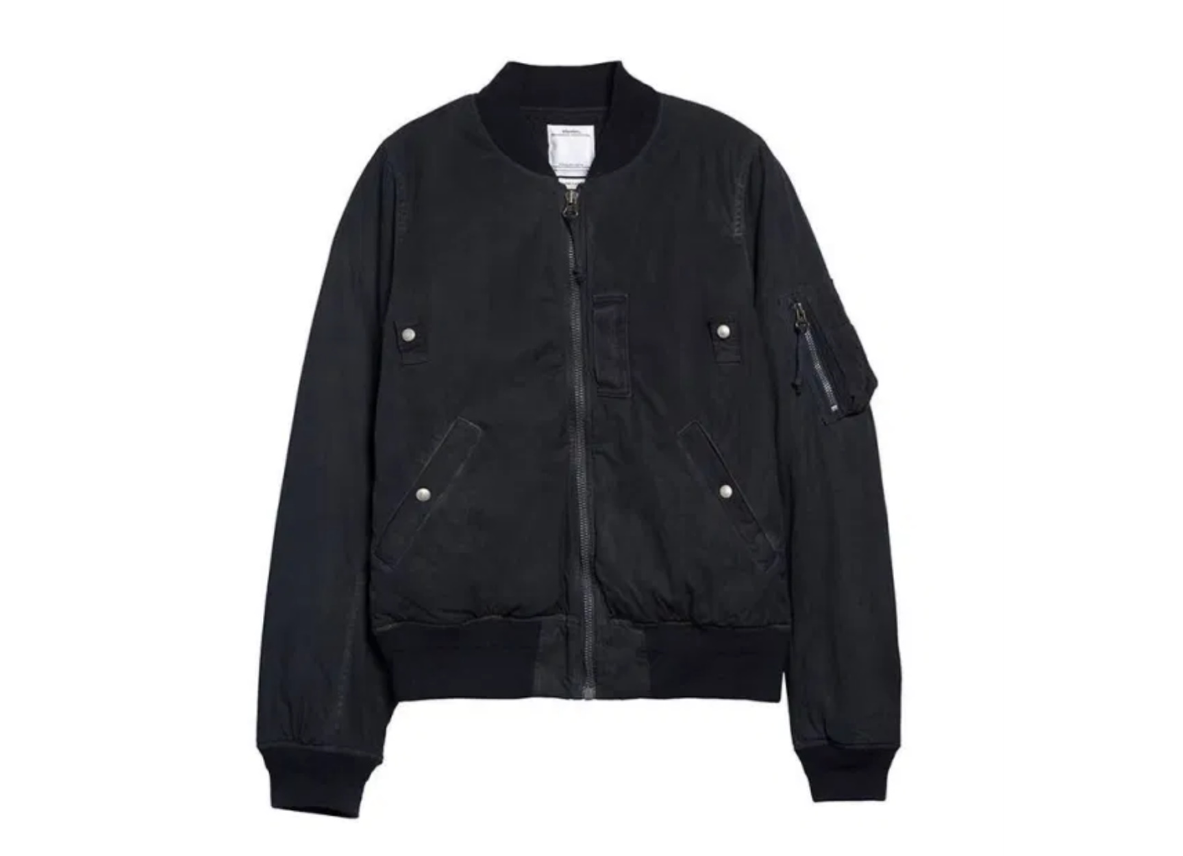 Το bomber jacket είναι το απόλυτο must-have του φθινοπώρου