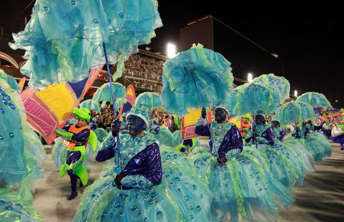 Βραζιλία: Το καρναβάλι του Ρίο θα διεξαχθεί αν υπάρχει εμβόλιο για τον κορονοϊό
