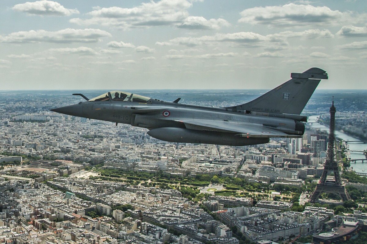 H Πολεμική Αεροπορία της Γαλλίας αλλάζει σήμα και  «κοιτά ψηλότερα»! Έτοιμη να κατακτήσει το διάστημα (pic)