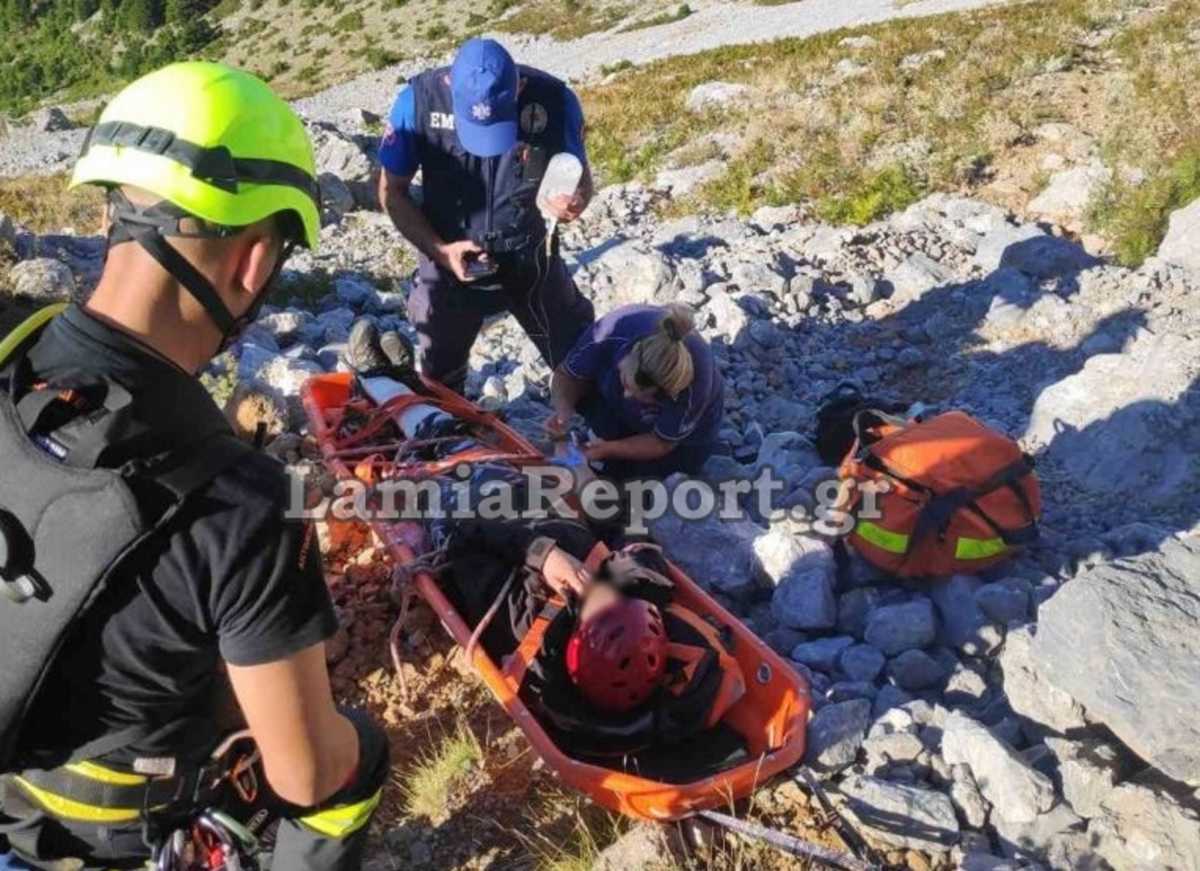 Εύβοια: Δραματική διάσωση στην κάμερα! Σφάδαζε στους πόνους στο Ξηροβούνι μέσα σε μια λίμνη αίματος (Βίντεο)