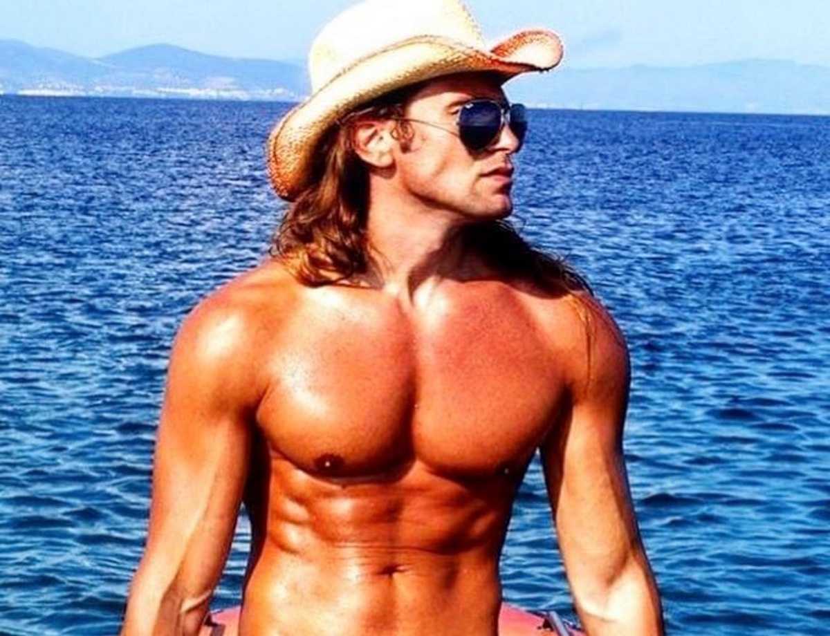 Ο Δημήτρης Πυργίδης του Big Brother, έχει το πιο «καυτό» instagram – Με ποιος celebrities πόζαρε;