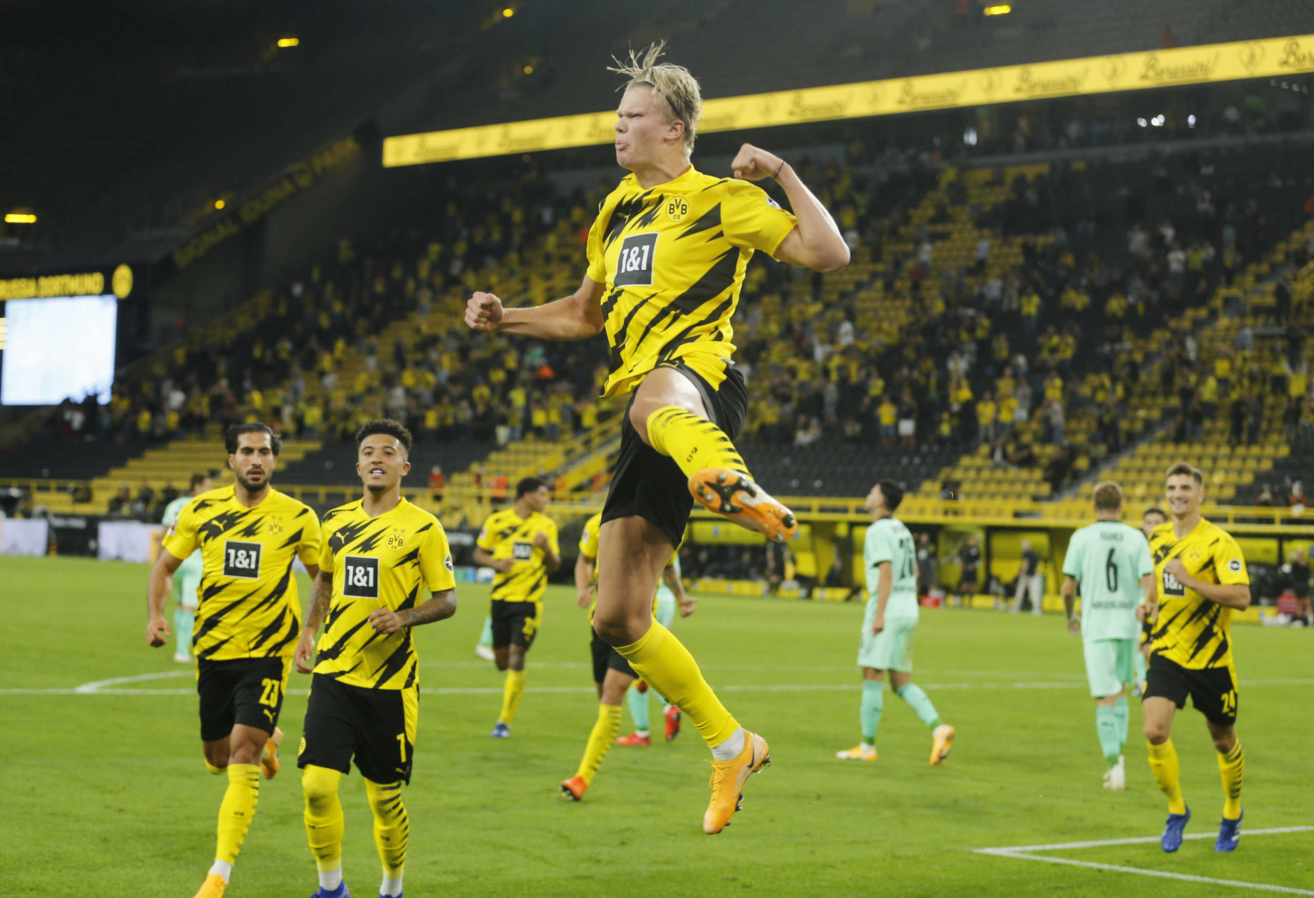 Soccer Football - Bundesliga - Borussia Dortmund v Borussia Moenchengladbach - Signal Iduna Park, Dortmund, Germany - September 19, 2020 Borussia Dortmund's Erling Haaland celebrates scoring their second goal REUTERS