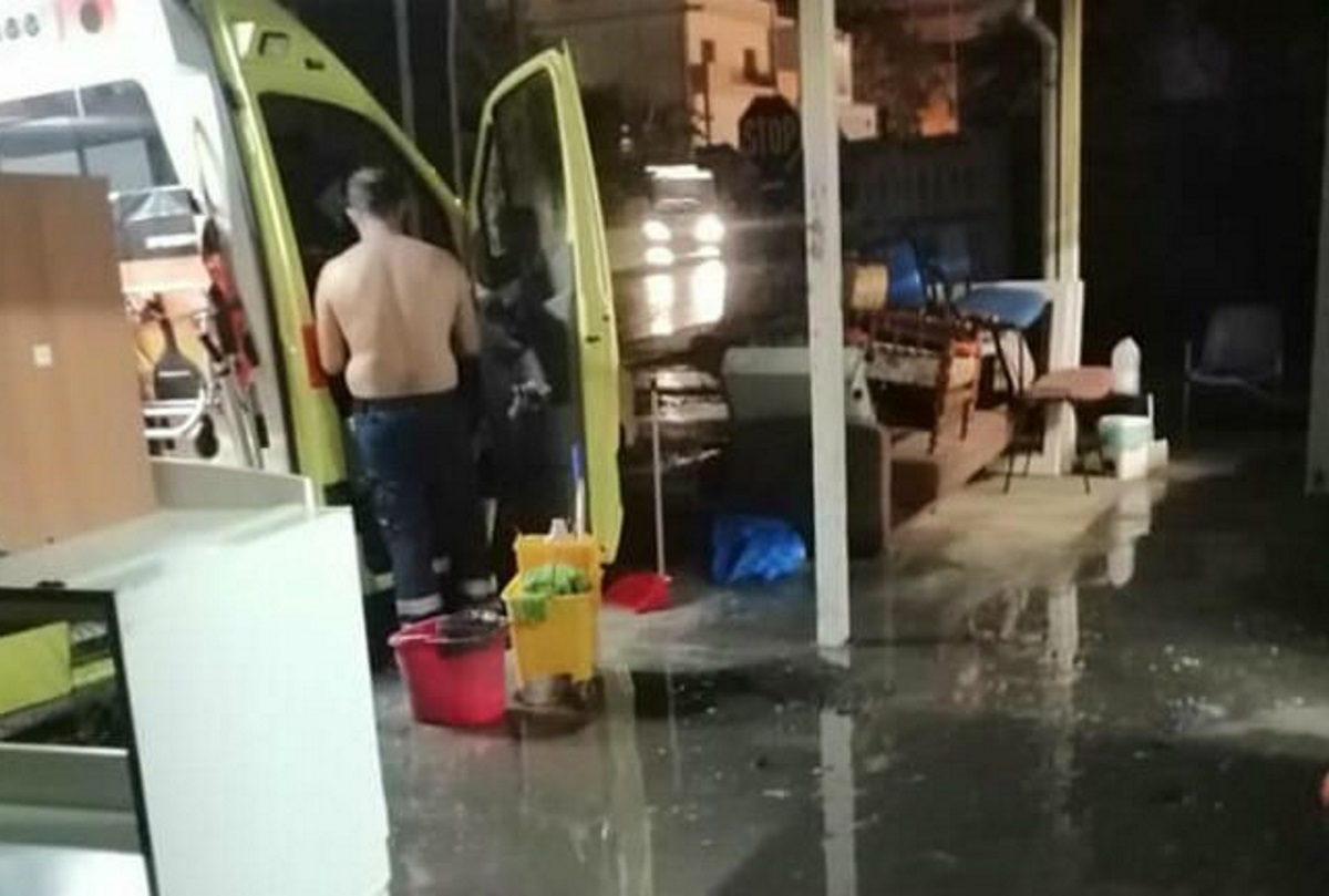 Ζημιές στο ΕΚΑΒ της Κρήτης από τον “Ιανό” (pics)