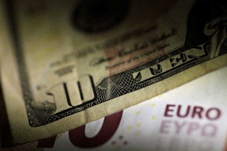Καλπάζει το ευρώ –  Η ισοτιμία του πλησίασε τα 1,20 δολάρια