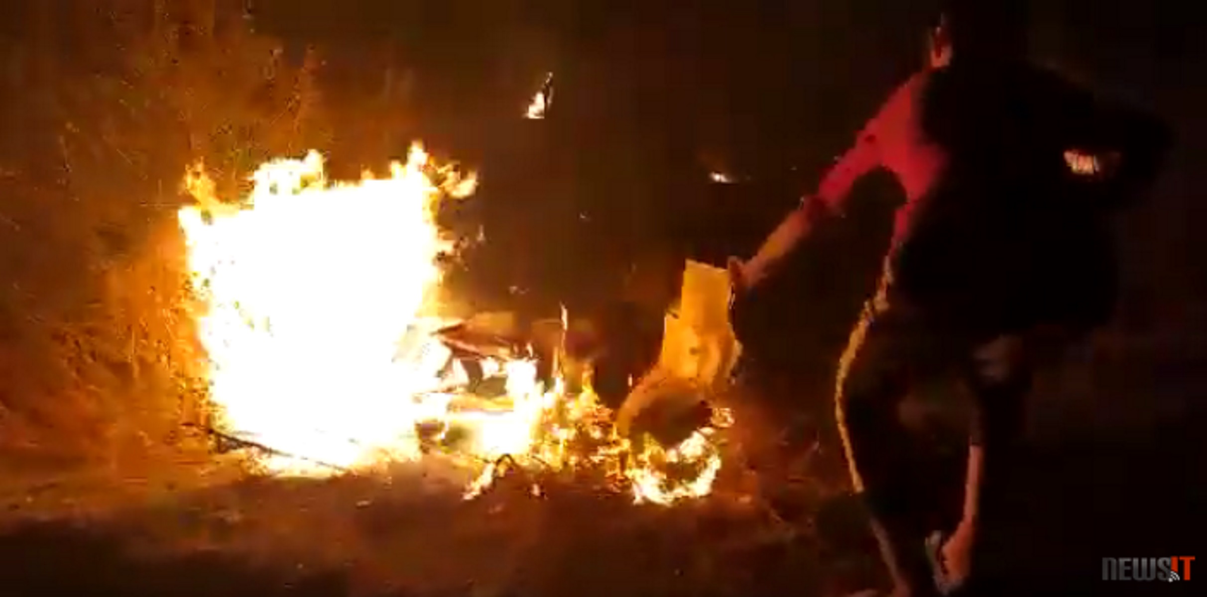 Μόρια: Έτσι έβαλαν τη φωτιά στον καταυλισμό προσφύγων – Video ντοκουμέντο