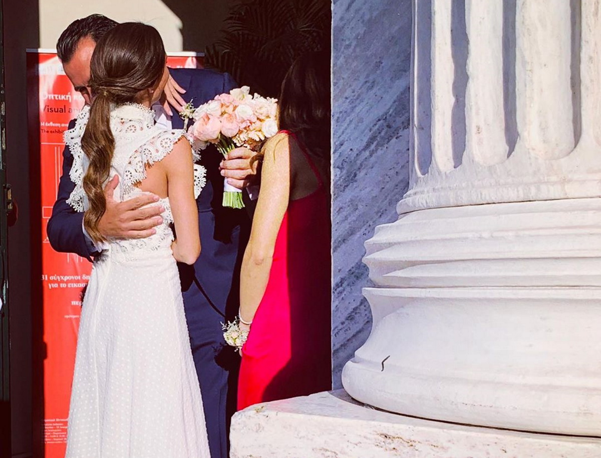 Παντρεύτηκε γνωστή σχεδιάστρια μόδας!