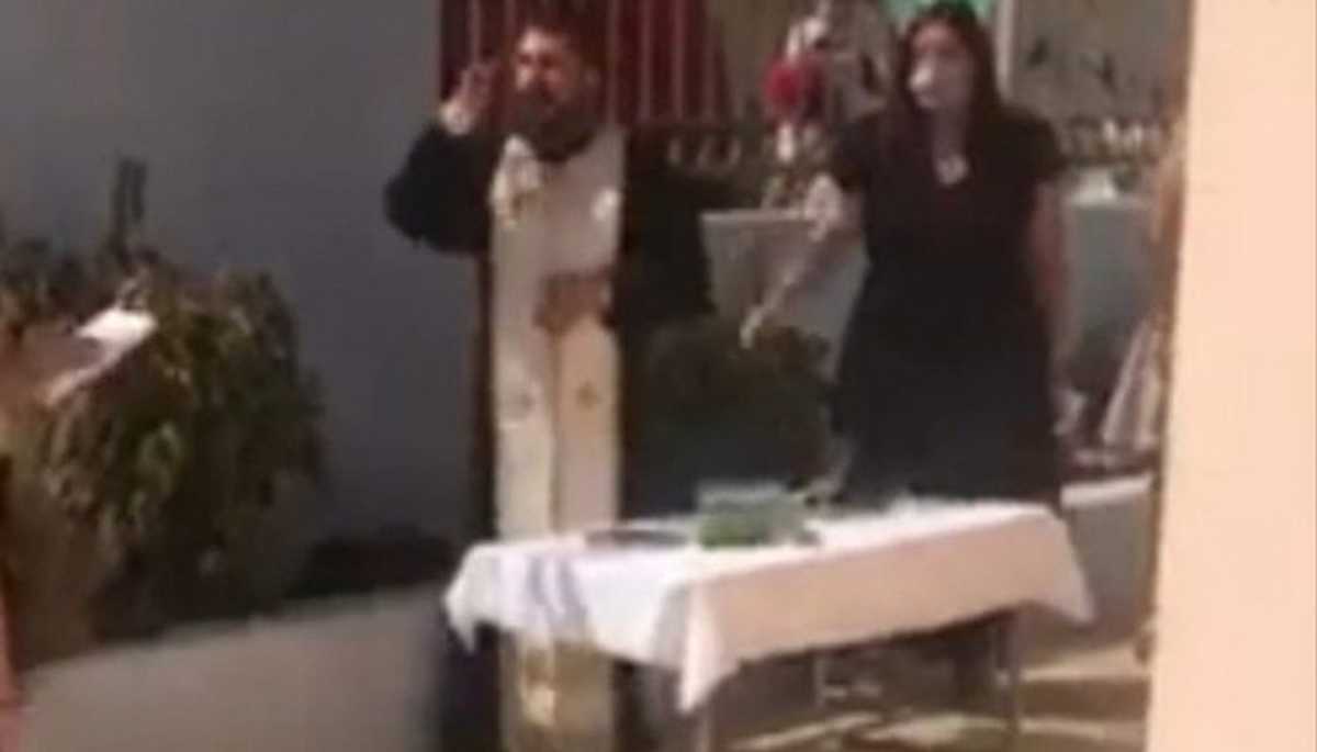 Κρήτη: Συνελήφθη ο ιερέας που έκανε κήρυγμα κατά της μάσκας στα σχολεία αντί για Αγιασμό! “Είστε Συριζαίοι” (Βίντεο)