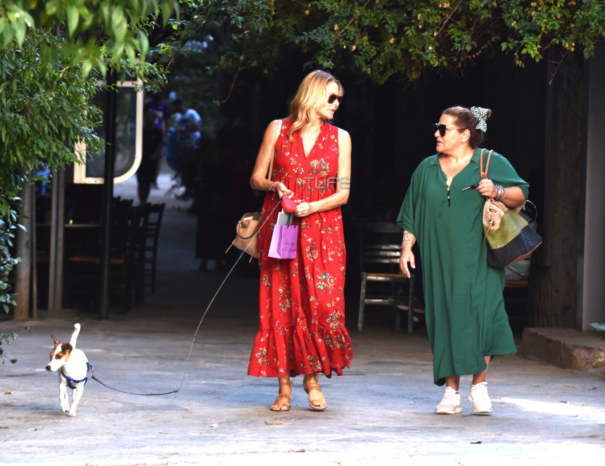 Τζένη Μπαλατσινού:  Στον Εθνικό Κήπο με την Βίκυ Σταυροπούλου, στον 6ο μήνα της εγκυμοσύνης της! Αποκλειστικές φωτογραφίες