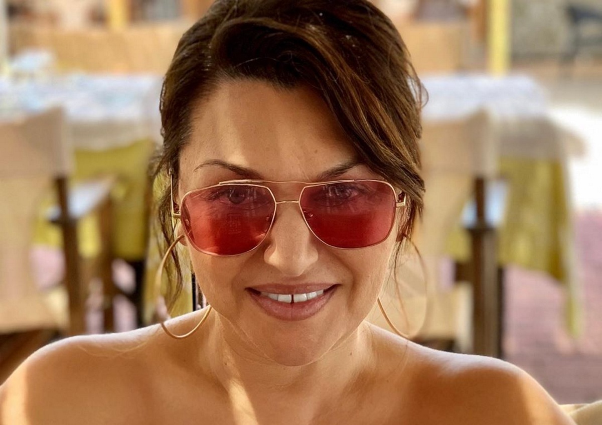 Καίτη Γαρμπή: Ποζάρει στα 58 της χωρίς μακιγιάζ και… βάζει κάτω 20αρες! (pic)