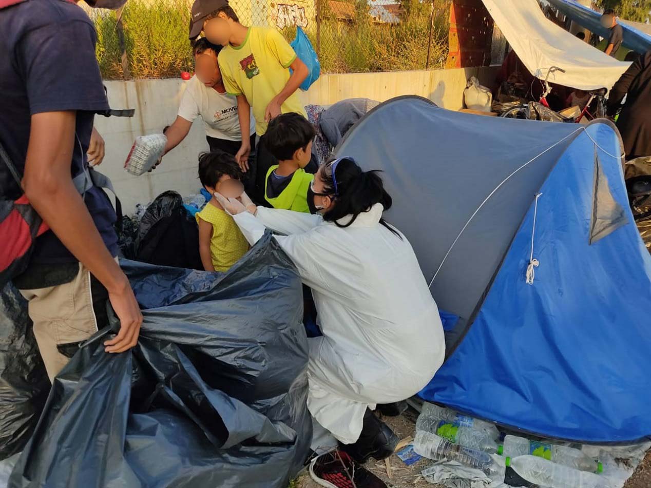 Ανέλαβαν δράση οι γυναίκες αστυνομικοί στο Καρά Τεπέ – Νέα επιχείρηση για τη μεταφορά μεταναστών (video)