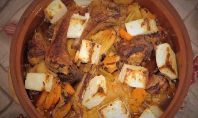 Κατσικάκι με μαρουβά : Αυτό είναι το απόλυτο κρητικό μαμαδίστικο πιάτο