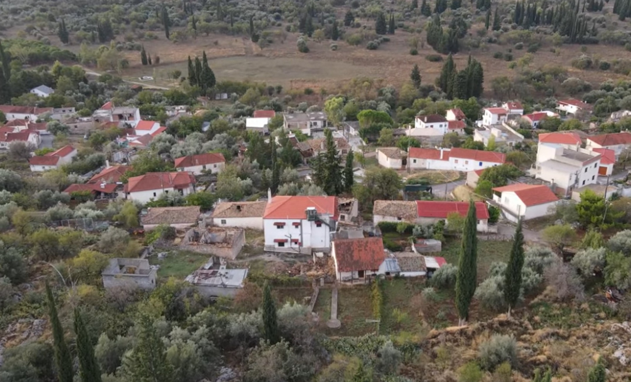Κολοπετινίτσα: Αυτό είναι το περιβόητο χωριό που οι περισσότεροι δεν ξέρουν ότι υπάρχει στα αλήθεια (Βίντεο)
