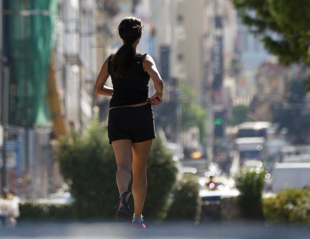 Βόλος: Πέταξε βενζίνη σε γυναίκα που έβλεπε για πρώτη φορά! Προβληματίζει το παζλ της επίθεσης