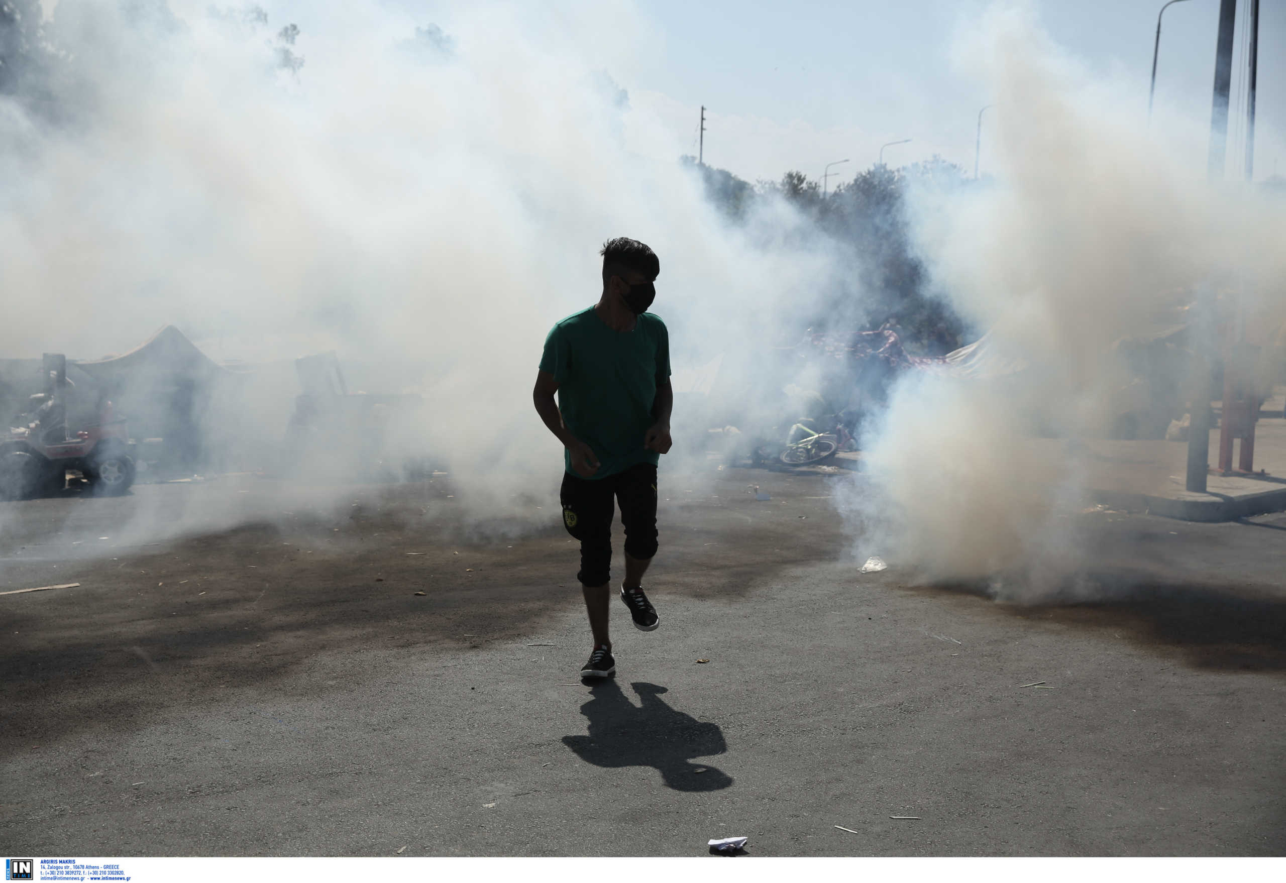 Μόρια: Συγκλονισμένοι οι γιατροί από την κατάσταση βρέφους 10 ημέρων που εισέπνευσε καπνό από δακρυγόνα (Φωτό)