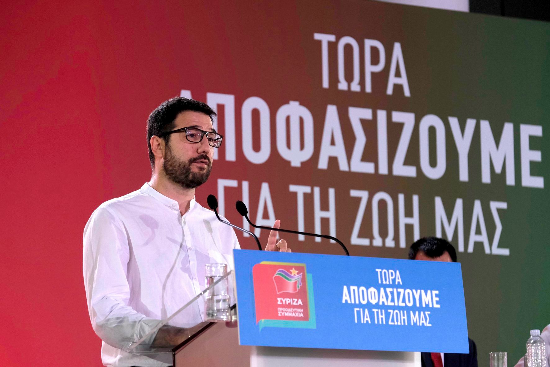 Τα νέα πρόσωπα του ΣΥΡΙΖΑ: Ο Νάσος Ηλιόπουλος και η… ομάδα του στο γραφείο  Τύπου