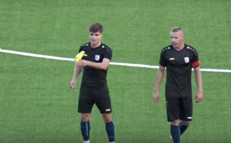 Απίστευτο συμβάν στην Κροατία: Παπαγάλος πανηγύρισε γκολ με τον σκόρερ! (video)