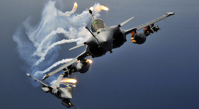 FAZ: Τα Γαλλικά Rafale, τα Γερμανικά Eurofigher και η διπλωματία των κανονιοφόρων