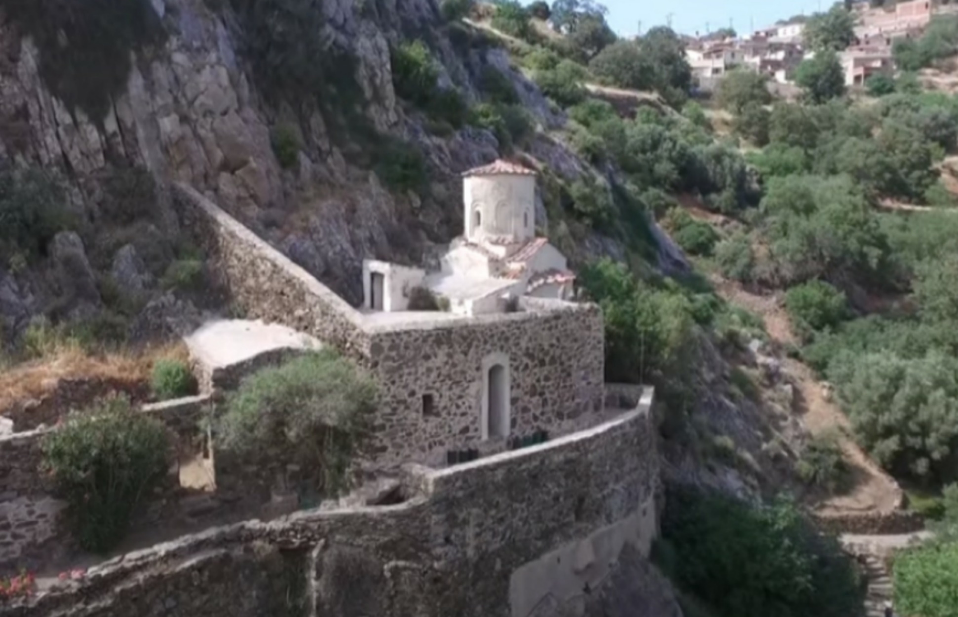 Ο θρύλος με την πριγκίπισσα σε ένα ελληνικό εκκλησάκι διαφορετικό από τα άλλα