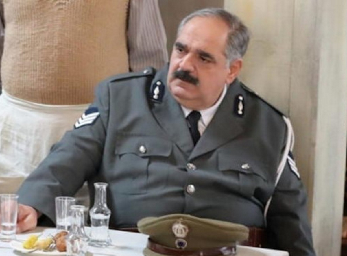 Ο “Προύσαλης” από τις Άγριες Μέλισσες, πόζαρε με καυτή Ελληνίδα (pic)