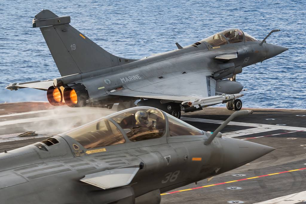 Όταν ένα Rafale “κλείδωσε” ένα F-22 – Ο θρίαμβος των γαλλικών ραντάρ (vid)