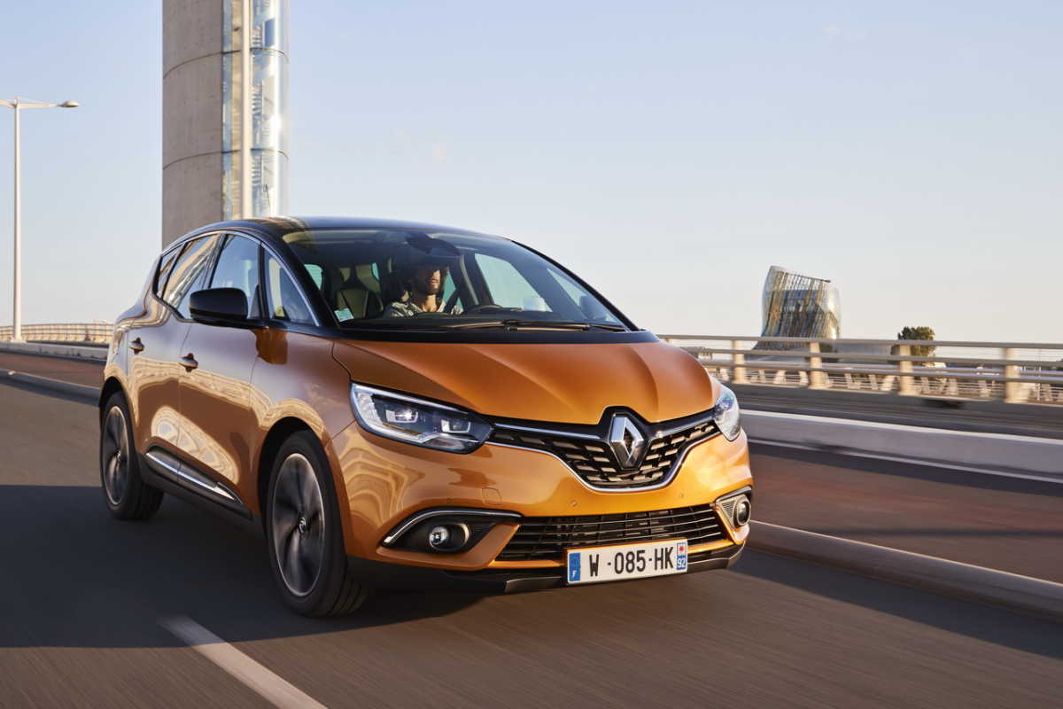 Η τέταρτη γενιά του Renault Scénic έφτασε στη χώρα μας