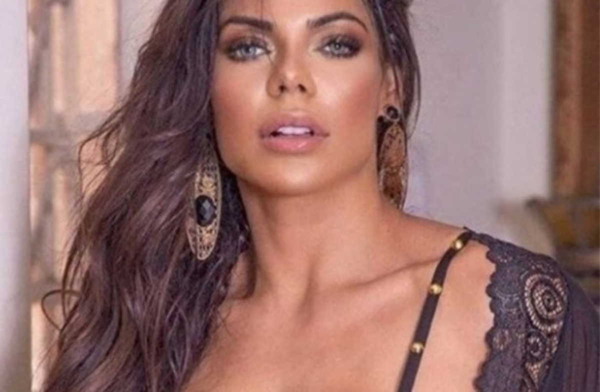 Η Miss BumBum έστειλε ακόμα μια φορά όλο το Instagram για υπογλώσσιο!