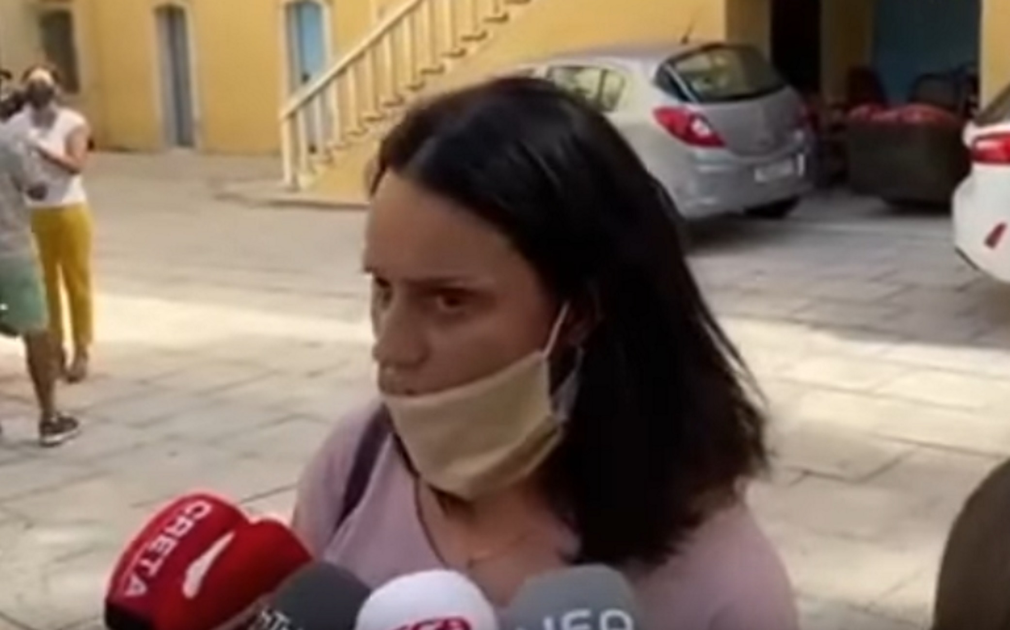Χανιά: Έλυσε τη σιωπή της η μητέρα που κατηγορείται ότι υποκίνησε κατάληψη σε σχολείο για τις μάσκες (Βίντεο)