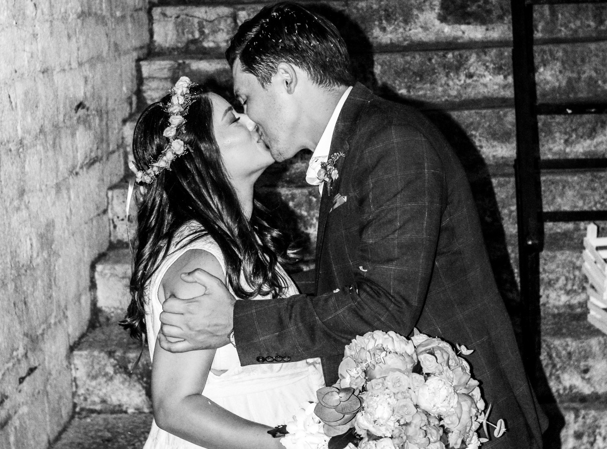 Παύλος Χρηστίδης: Το άλμπουμ του ρομαντικού γάμου, του εκπροσώπου τύπου του ΠΑΣΟΚ! [pics]