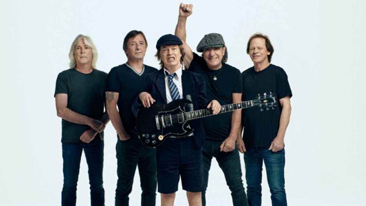 AC/DC: Κατακόκκινο το βιντεοκλίπ του πρώτου τους single από το 2014 (video)