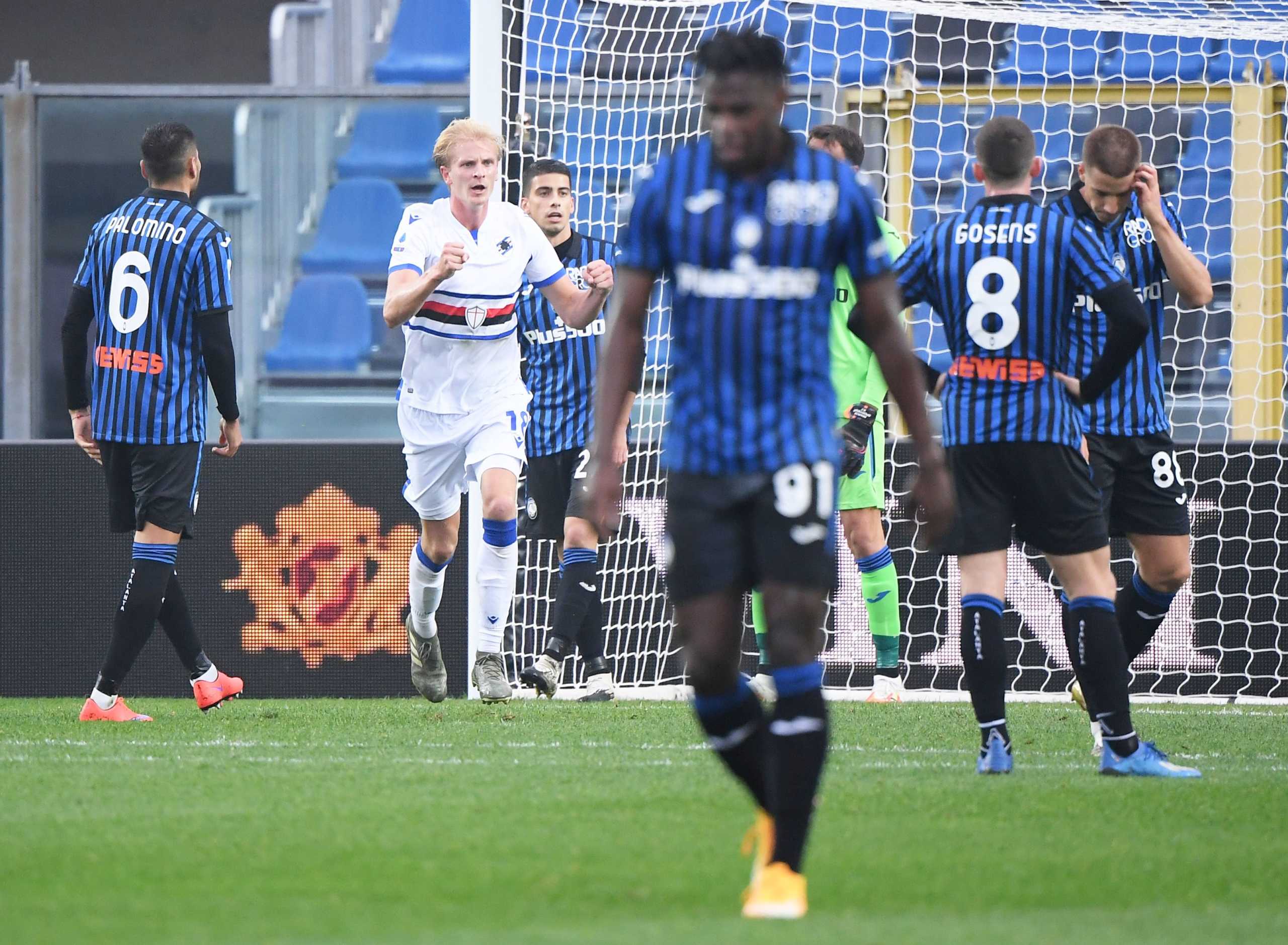 Soccer Football - Serie A - Atalanta v Sampdoria - Stadio Atleti Azzurri, Bergamo, Italy - October 24, 2020 Sampdoria’s Morten Thorsby celebrates scoring their second goal as Atalanta player looks dejected REUTERS