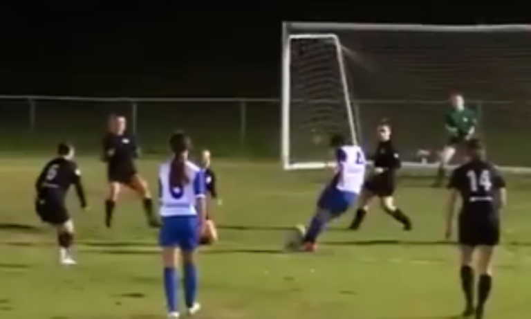 Αδιανόητο γκολ με ραμπόνα από παίκτρια Πανεπιστημίου στην Αυστραλία! (video)
