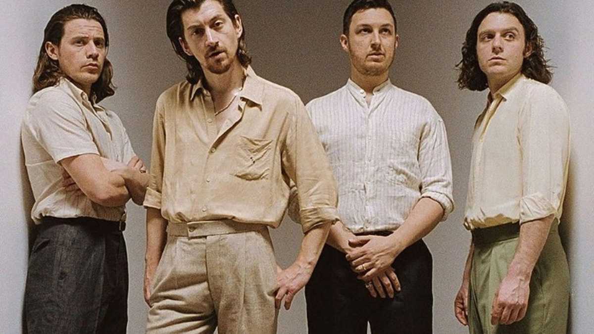 Arctic Monkeys: Άλμπουμ η συναυλία στο Royal AlbertHall