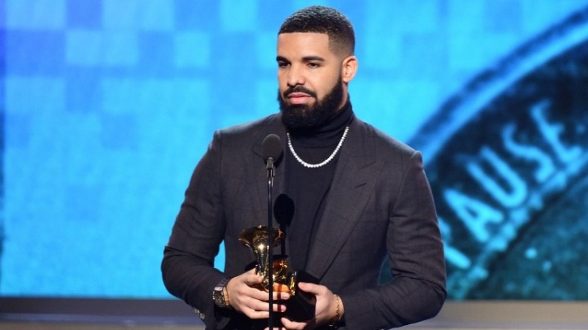 Drake: Τίμησε με ένα τατουάζ τον αείμνηστο φίλο του Virgil Abloh