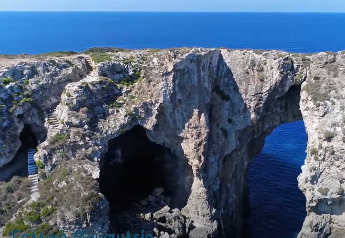 Ναυαρίνο: Τα απίστευτα μέρη όπου βρίσκονται τα μαυσωλεία Αγγλίας, Γαλλίας, Ρωσίας