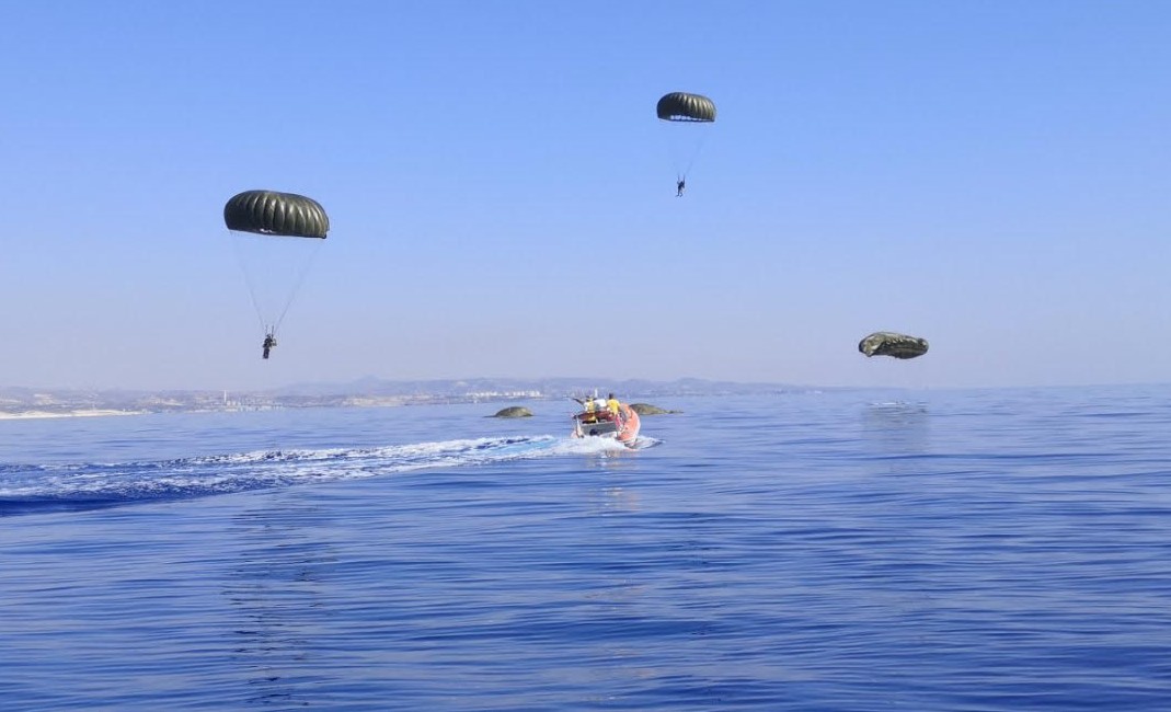Εντυπωσιακές εικόνες από διεθνή αεροναυτική άσκηση στη Μεσόγειο (pics)