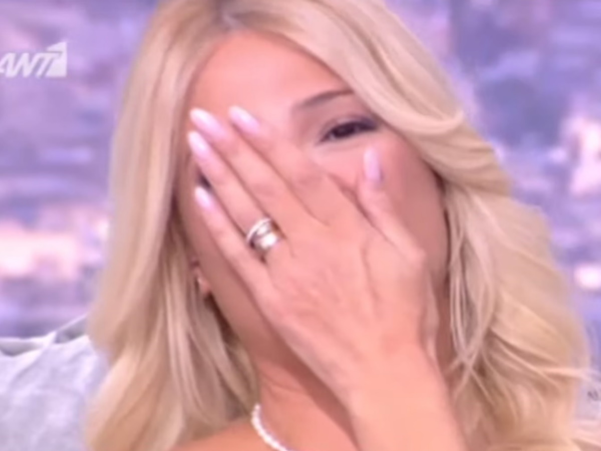 Ξέσπασε σε δάκρυα η Φαίη Σκορδά με την αποκάλυψη του Θεοχάρη Ιωαννίδη (video)