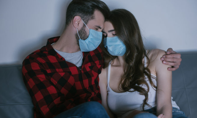 Ο κορωνοϊός προσβάλλει και τους όρχεις: Ευρήματα σοκ από νέες έρευνες