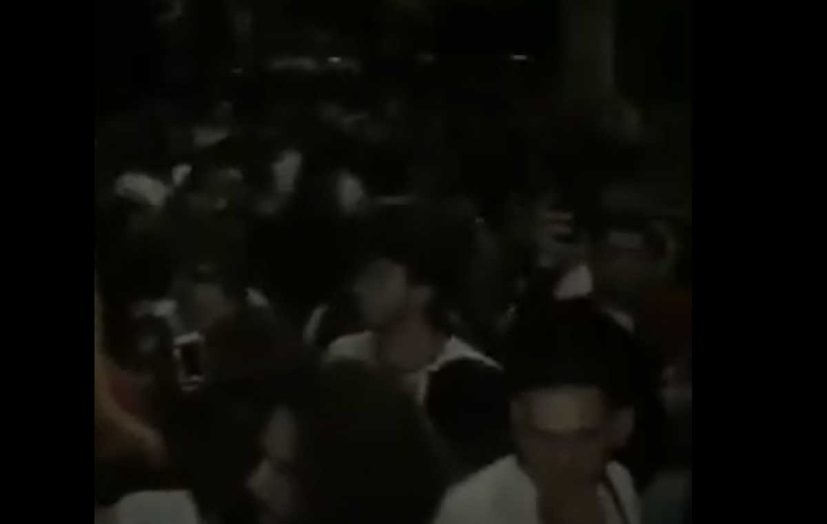 Θεσσαλονίκη: Ποιος κορονοϊός; Πάρτι με 1.500 άτομα στο ΑΠΘ – Χορός, φωνές και ο ένας πάνω στον άλλον (video)