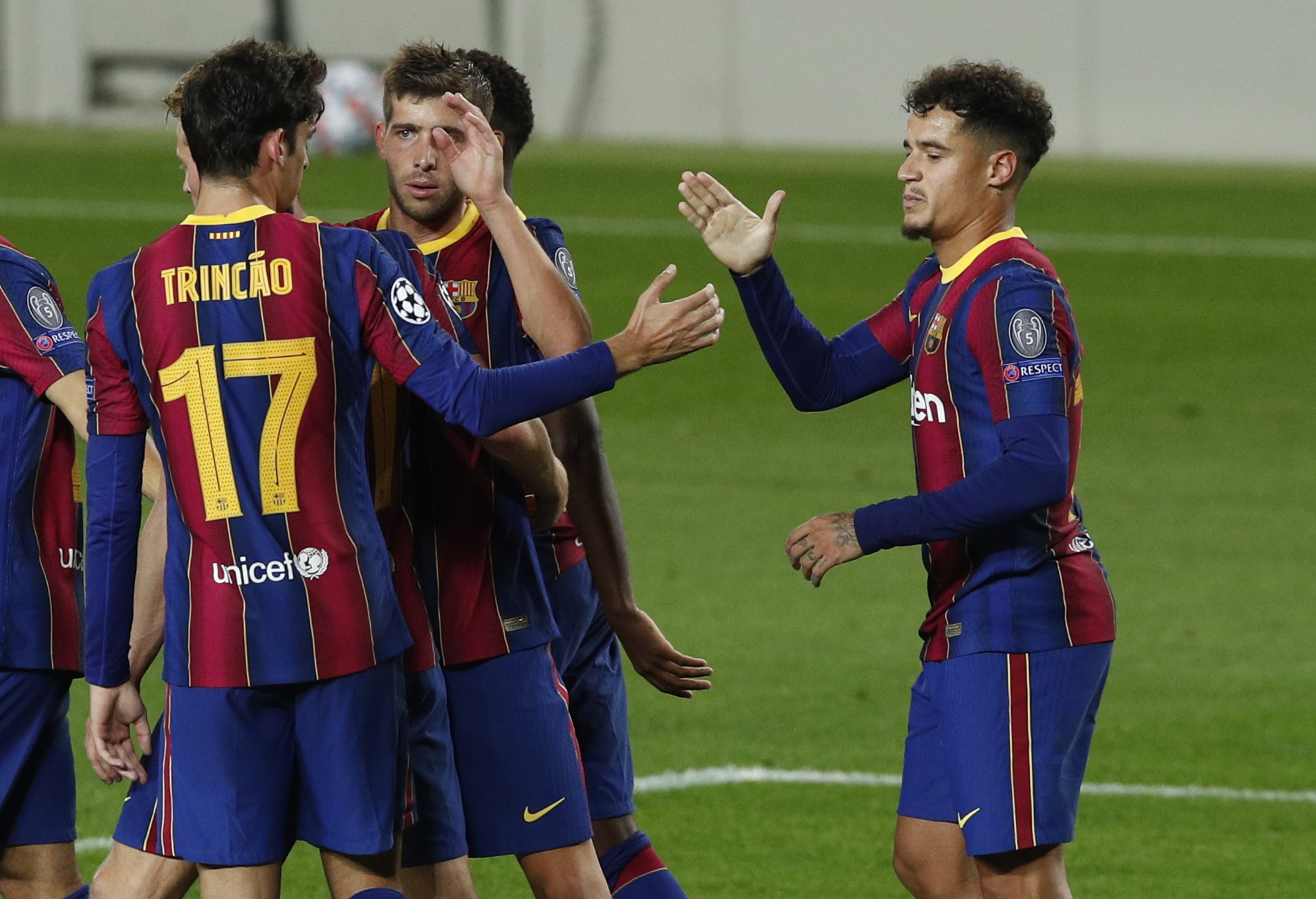 Soccer Football - Champions League - Group G - FC Barcelona v Ferencvaros - Camp Nou, Barcelona, Spain - October 20, 2020 FC Barcelona's Philippe Coutinho celebrates scoring their third goal with teammates REUTERS