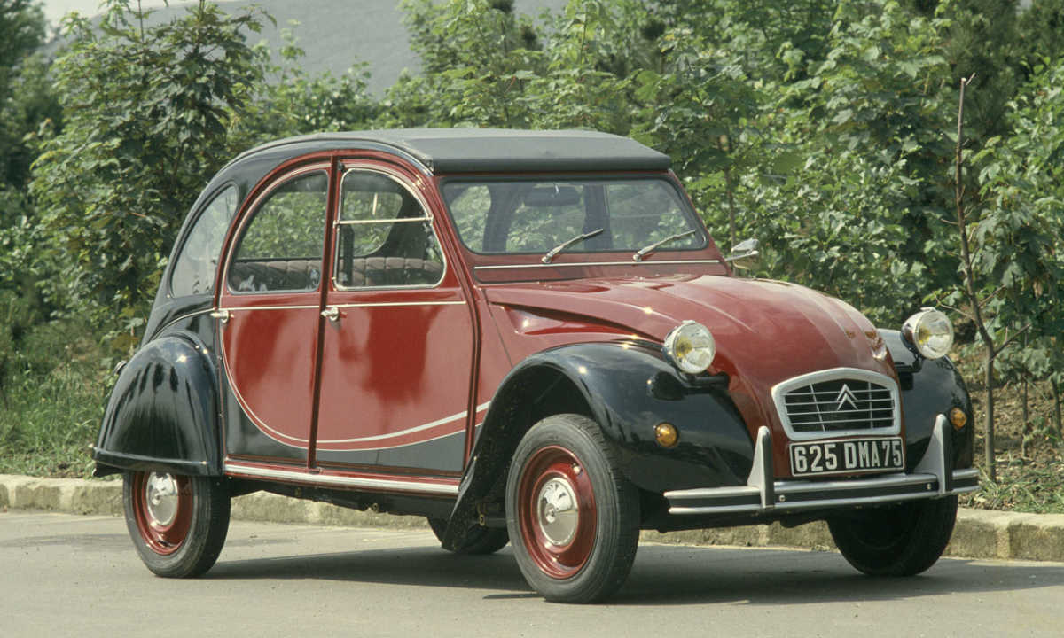 To Citroen 2CV Charleston κλείνει τα 40 [vid]