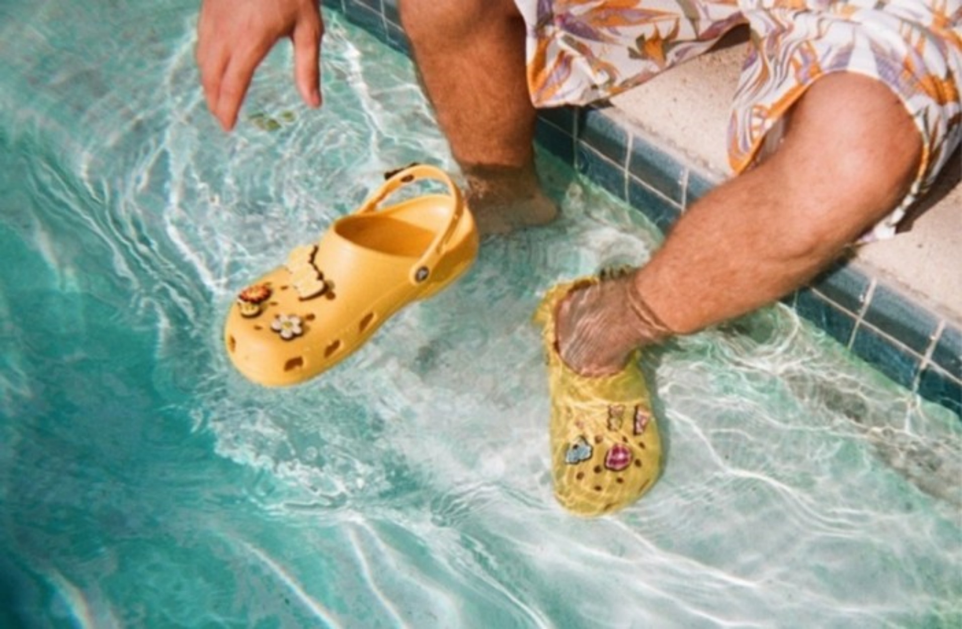 Τα Crocs των 55 δολαρίων του Τζάστιν Μπίμπερ αναμένεται να γίνουν sold out!